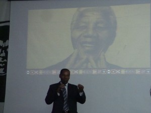 Troféu Raça Brasil homenageia Nelson Mandela