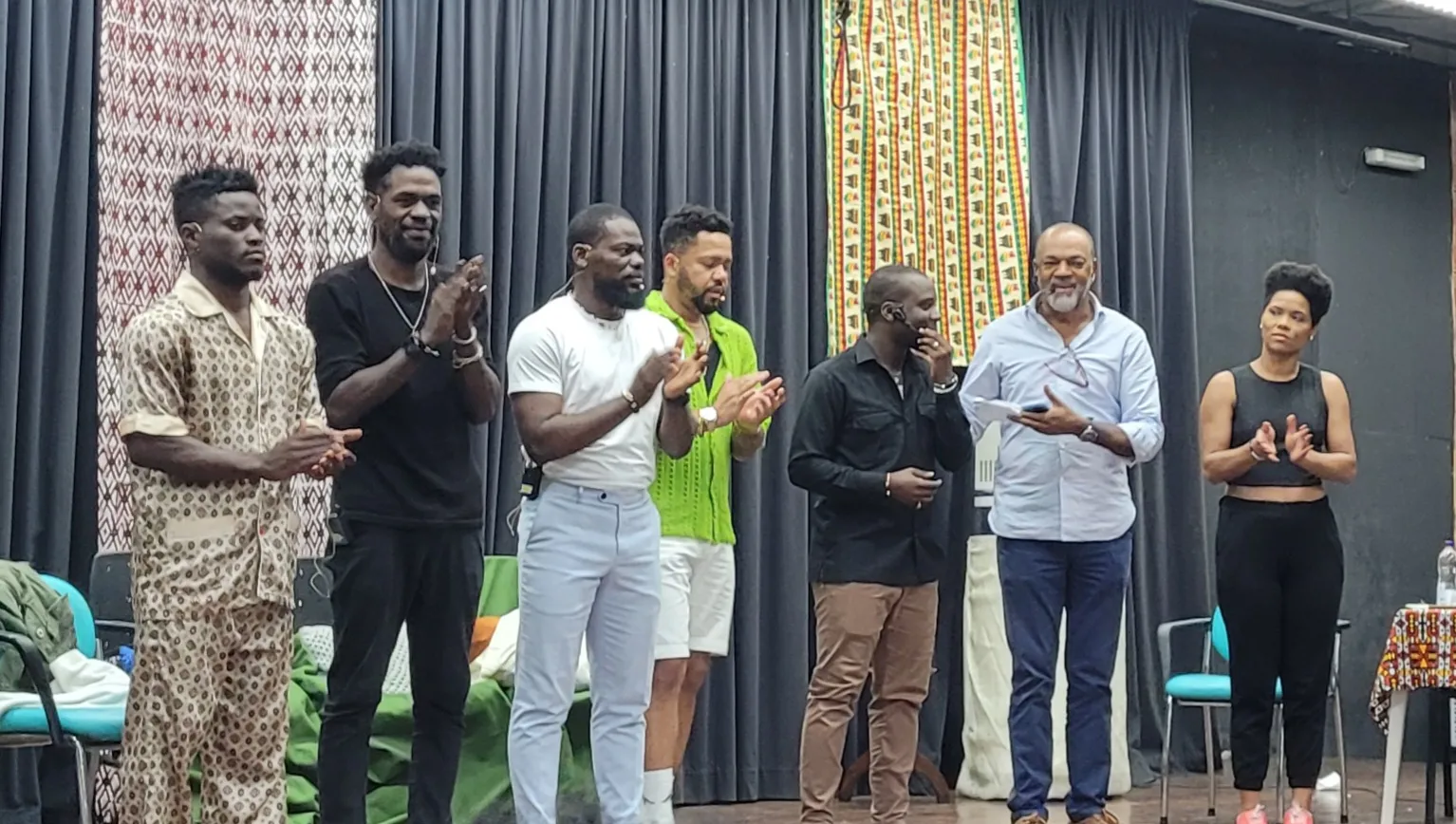 A dramaturgia angolana ganha força com a peça teatral “Eles Não Vivem Sem Mulheres”.