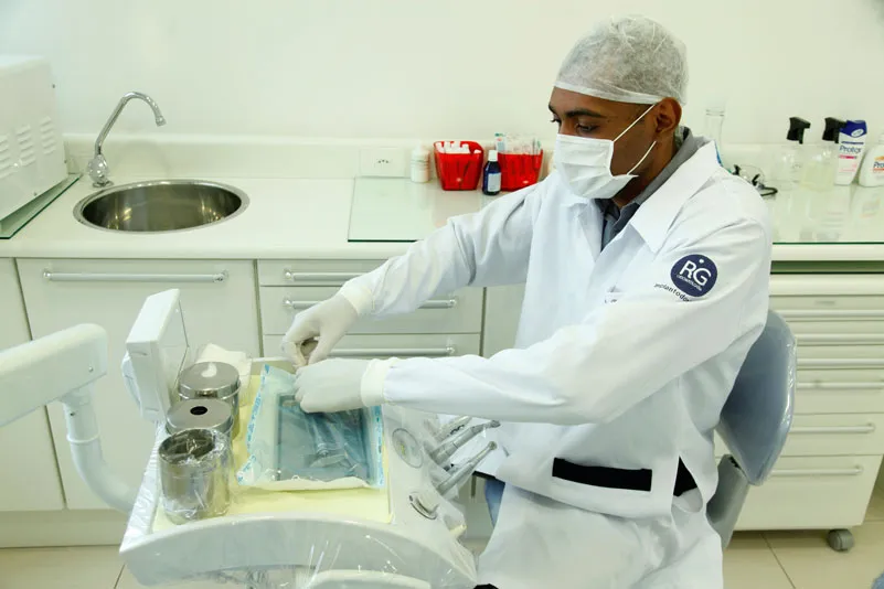 Dr. Otávio Ribeiro Cirurgião Dentista