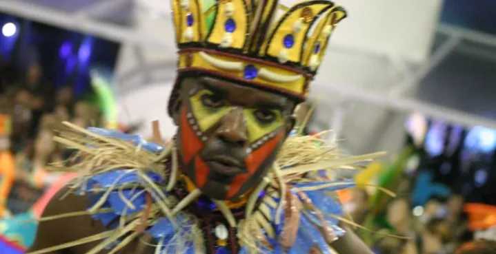 ARTE, CARNAVAL E NEGRITUDE