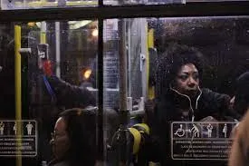 BUSÃO – Conto de Débora Medeiros de Andrade