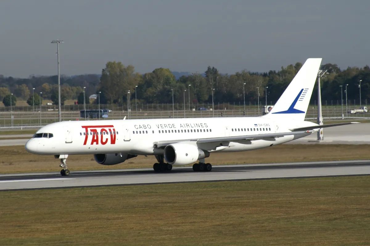 Cabo Verde privatiza companhia aérea TACV
