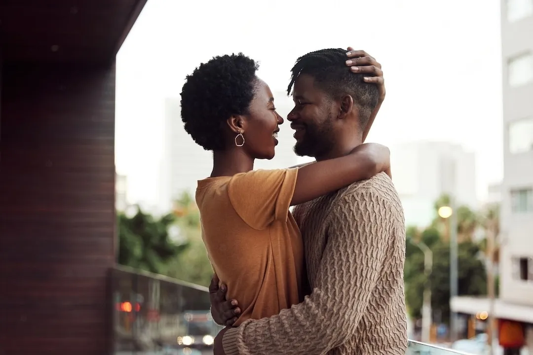 Dengo Ancestral: Um Olhar Autêntico sobre o Amor Afrodescendente
