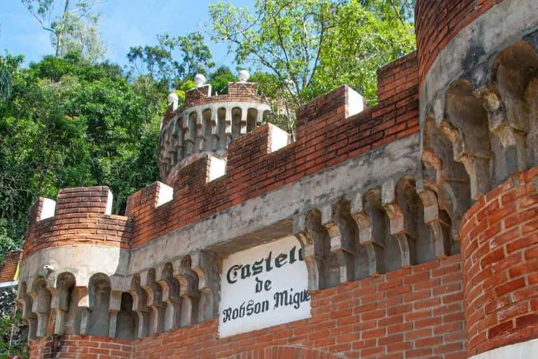 Dica cultural para o Dia das Crianças : inauguração da Biblioteca Medieval e Moderna