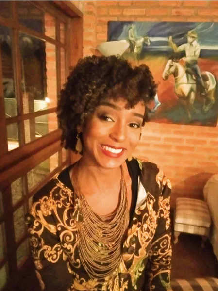 Mariana Nascimento destaque da beleza feminina nas colunas do Portal Afro