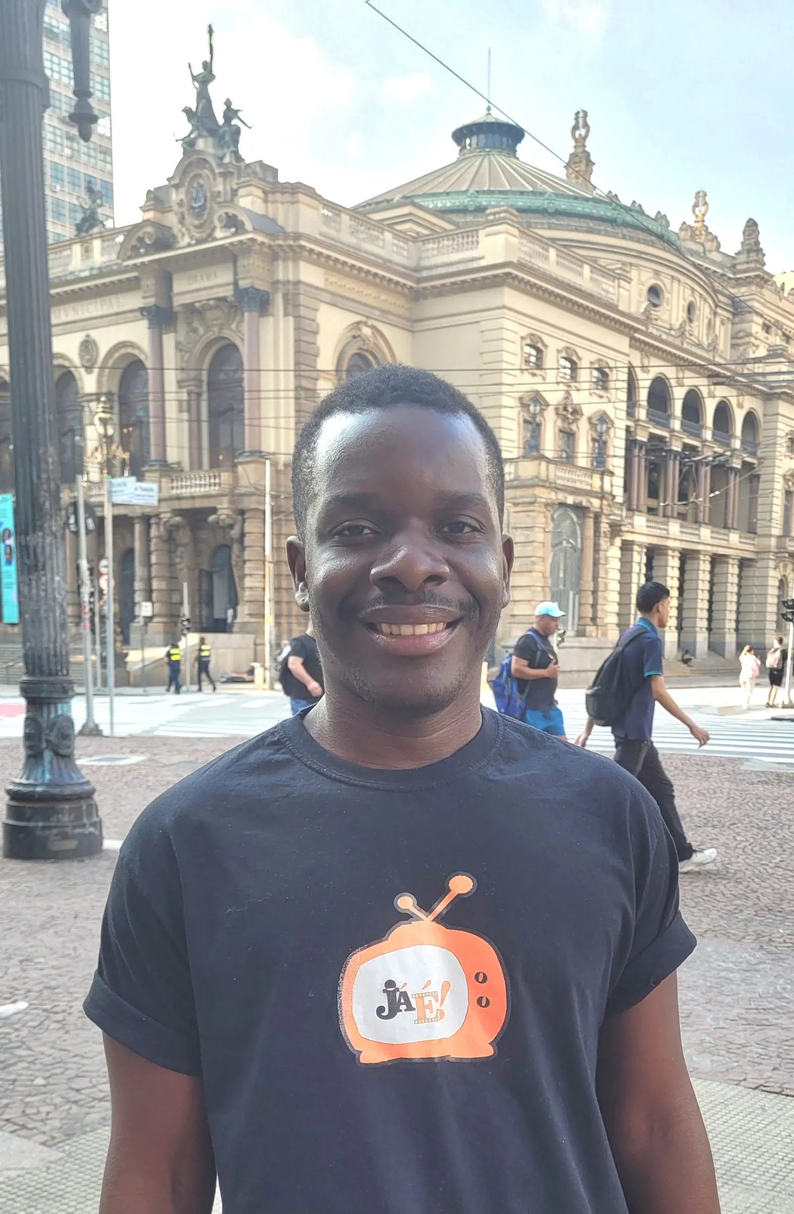 Muadi L – Intercâmbio Cultural do Projeto “Já é!” realiza sonho de jovem angolano.