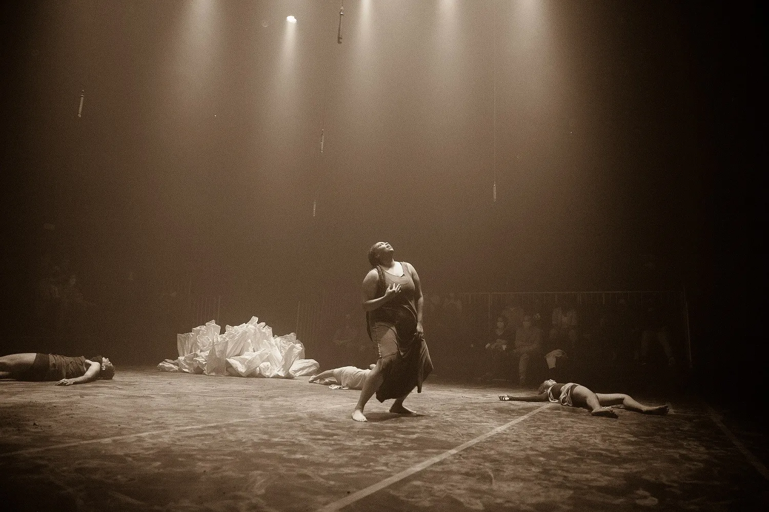 Núcleo Negro de Pesquisa e Criação apresenta “Fala das Profundezas” no Teatro Cacilda Becker