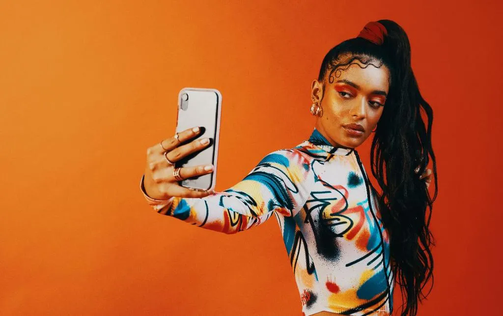 Racismo no mercado digital – os desafios de quem deseja ser um influenciador negro no Brasil