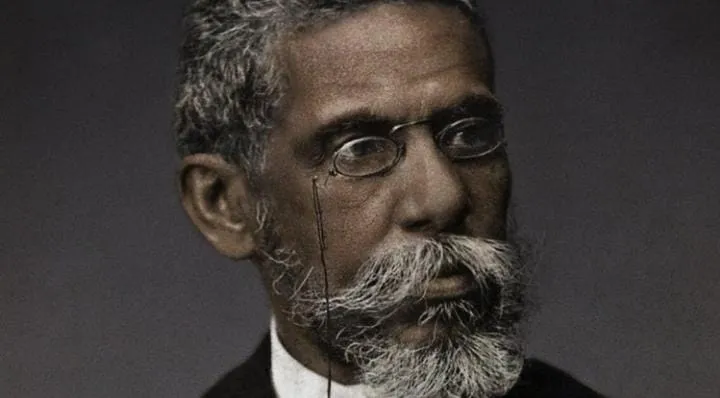 Silêncio, acharam Machado de Assis