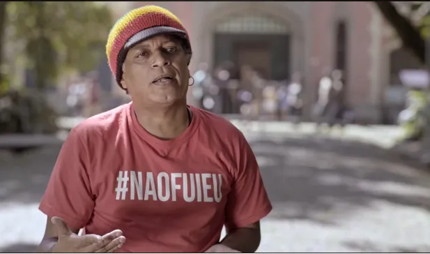“Sob Traçantes” – Júlio e o drama de ser culpado por ser negro