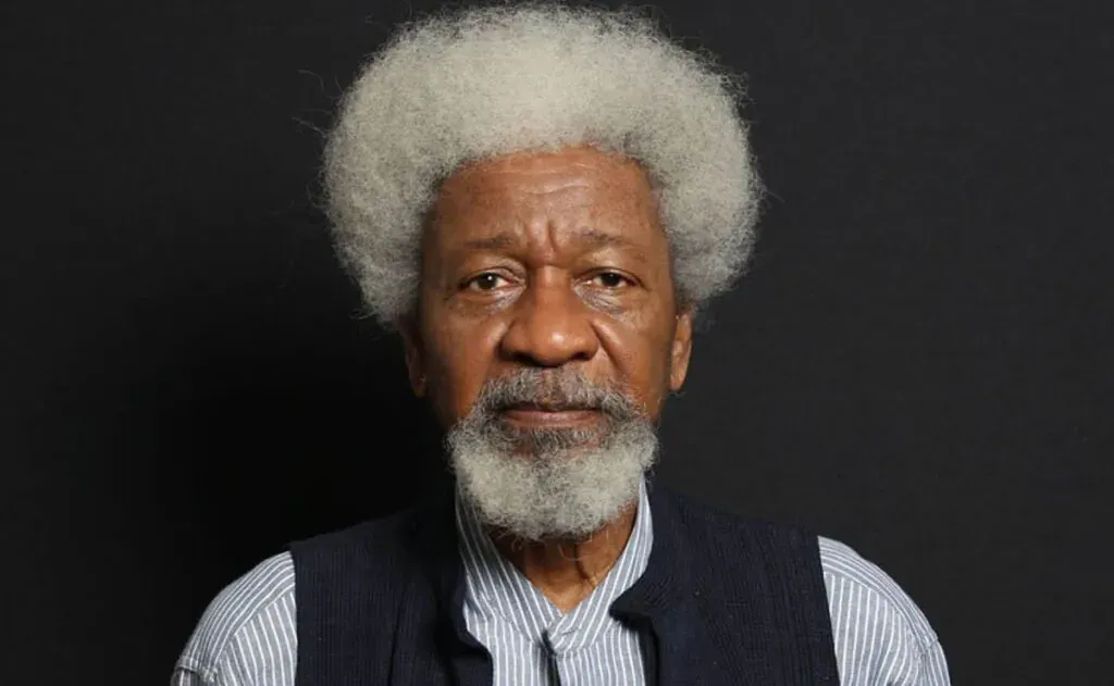 Wole Soyinka: O Primeiro Africano a Conquistar o Prêmio Nobel de Literatura