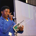 Simon Petrus: o jovem africano que criou um telefone sem chip